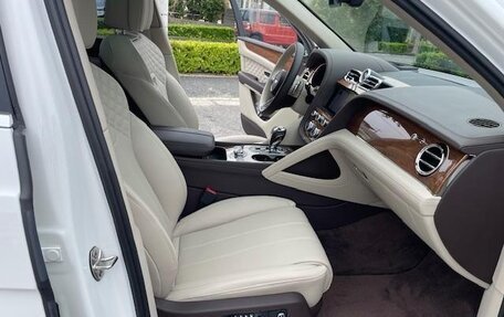 Bentley Bentayga I, 2022 год, 19 865 000 рублей, 13 фотография