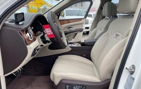 Bentley Bentayga I, 2022 год, 19 865 000 рублей, 11 фотография