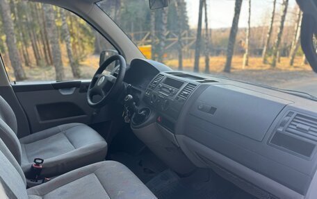 Volkswagen Transporter T5 рестайлинг, 2003 год, 845 000 рублей, 9 фотография