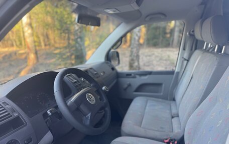 Volkswagen Transporter T5 рестайлинг, 2003 год, 845 000 рублей, 8 фотография