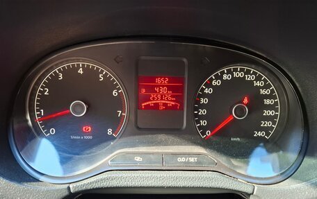 Volkswagen Polo VI (EU Market), 2013 год, 730 000 рублей, 11 фотография