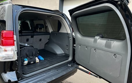 Toyota Land Cruiser Prado 150 рестайлинг 2, 2010 год, 3 250 000 рублей, 20 фотография