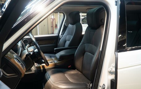 Land Rover Range Rover IV рестайлинг, 2018 год, 7 459 000 рублей, 10 фотография