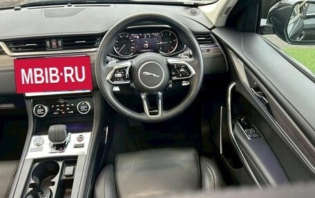 Jaguar F-Pace, 2022 год, 4 300 000 рублей, 10 фотография