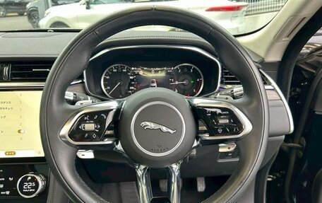 Jaguar F-Pace, 2022 год, 4 300 000 рублей, 11 фотография