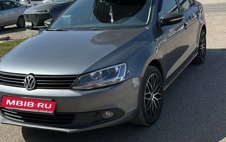 Volkswagen Jetta VI, 2012 год, 1 150 000 рублей, 2 фотография