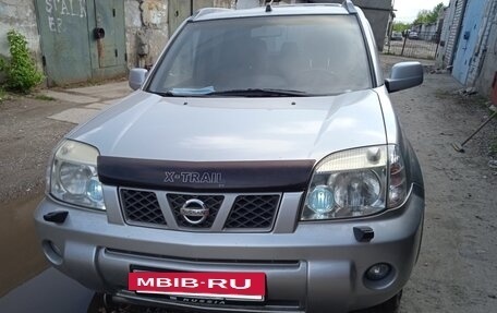 Nissan X-Trail, 2004 год, 700 000 рублей, 2 фотография
