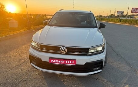 Volkswagen Tiguan II, 2019 год, 2 700 000 рублей, 1 фотография