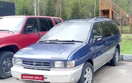 Nissan Prairie III, 1996 год, 250 000 рублей, 1 фотография