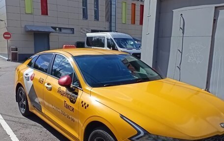 KIA K5, 2021 год, 1 670 000 рублей, 2 фотография