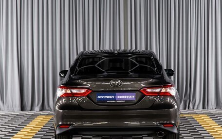 Toyota Camry, 2019 год, 3 195 000 рублей, 4 фотография