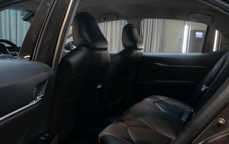 Toyota Camry, 2019 год, 3 195 000 рублей, 11 фотография