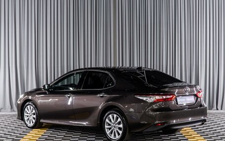 Toyota Camry, 2019 год, 3 195 000 рублей, 2 фотография