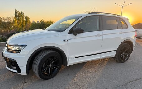 Volkswagen Tiguan II, 2019 год, 2 700 000 рублей, 2 фотография