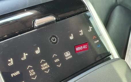 Toyota Camry, 2018 год, 3 250 000 рублей, 4 фотография