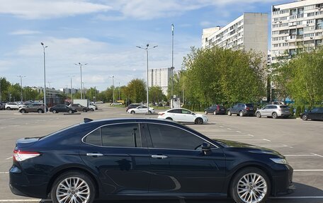 Toyota Camry, 2018 год, 3 250 000 рублей, 13 фотография