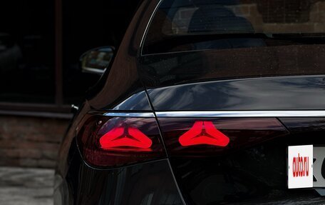 Mercedes-Benz E-Класс, 2024 год, 9 990 000 рублей, 13 фотография