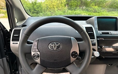 Toyota Prius, 2008 год, 735 000 рублей, 16 фотография