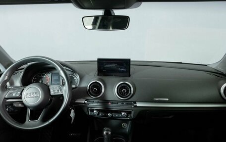 Audi A3, 2019 год, 2 000 000 рублей, 9 фотография