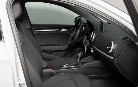 Audi A3, 2019 год, 2 000 000 рублей, 10 фотография