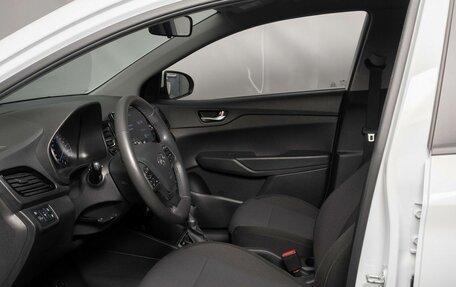 Hyundai Solaris II рестайлинг, 2021 год, 1 600 000 рублей, 8 фотография