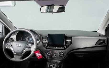Hyundai Solaris II рестайлинг, 2021 год, 1 600 000 рублей, 9 фотография