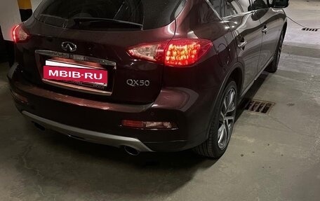 Infiniti QX50 I рестайлинг, 2016 год, 2 630 000 рублей, 2 фотография