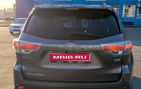 Toyota Highlander III, 2014 год, 3 350 000 рублей, 4 фотография