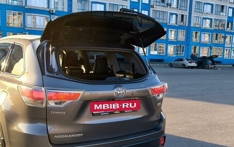 Toyota Highlander III, 2014 год, 3 350 000 рублей, 5 фотография