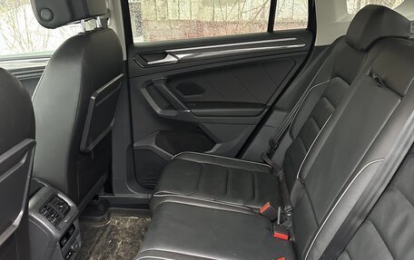 Volkswagen Tiguan II, 2018 год, 2 800 000 рублей, 6 фотография