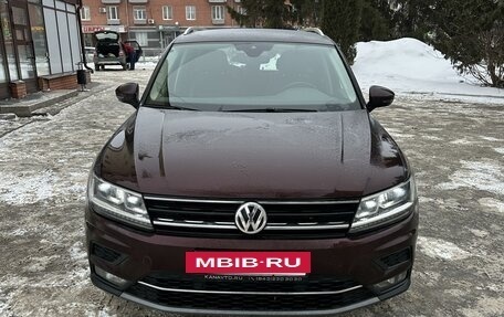 Volkswagen Tiguan II, 2018 год, 2 800 000 рублей, 4 фотография