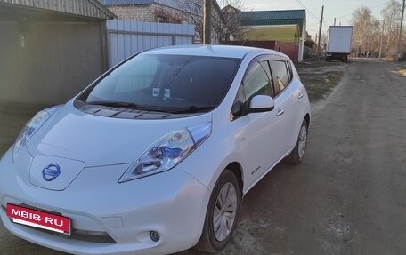 Nissan Leaf I, 2012 год, 950 000 рублей, 2 фотография