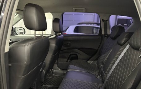 Mitsubishi Outlander III рестайлинг 3, 2010 год, 1 077 000 рублей, 17 фотография
