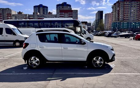 Renault Sandero II рестайлинг, 2019 год, 900 000 рублей, 5 фотография