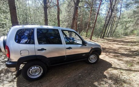 Chevrolet Niva I рестайлинг, 2003 год, 305 000 рублей, 9 фотография