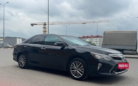Toyota Camry, 2018 год, 2 370 000 рублей, 2 фотография