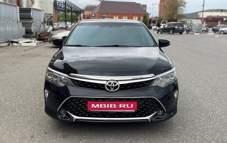 Toyota Camry, 2018 год, 2 370 000 рублей, 7 фотография