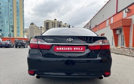 Toyota Camry, 2018 год, 2 370 000 рублей, 8 фотография