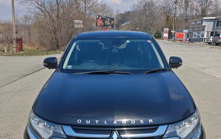 Mitsubishi Outlander III рестайлинг 3, 2016 год, 1 950 000 рублей, 1 фотография