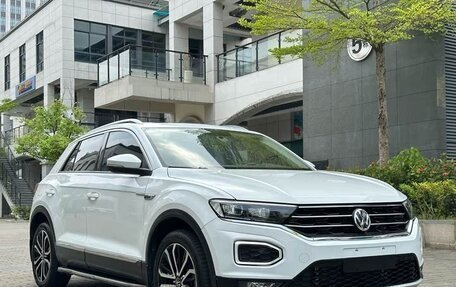 Volkswagen T-Roc I, 2021 год, 1 297 001 рублей, 3 фотография