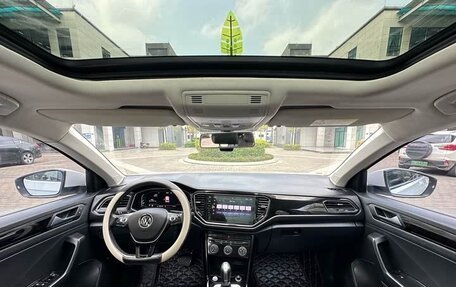 Volkswagen T-Roc I, 2021 год, 1 297 001 рублей, 8 фотография