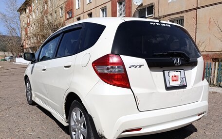 Honda Fit III, 2010 год, 590 000 рублей, 4 фотография
