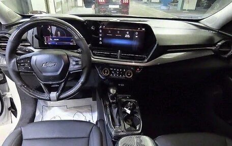 Chevrolet Trax, 2024 год, 2 100 000 рублей, 9 фотография