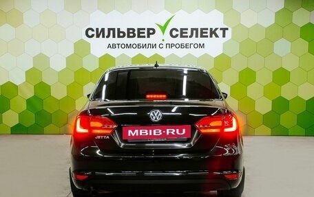 Volkswagen Jetta VI, 2013 год, 950 000 рублей, 4 фотография