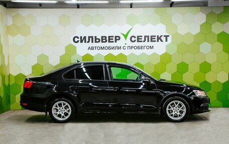 Volkswagen Jetta VI, 2013 год, 950 000 рублей, 8 фотография