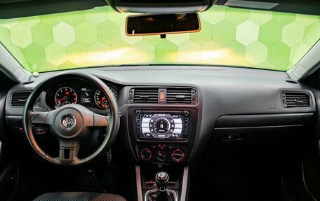 Volkswagen Jetta VI, 2013 год, 950 000 рублей, 14 фотография