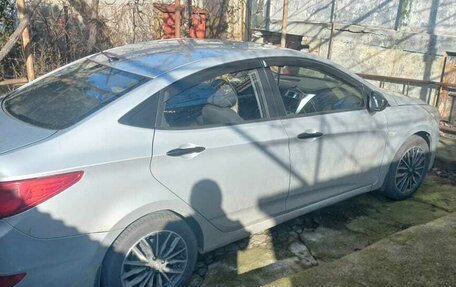 Hyundai Solaris II рестайлинг, 2016 год, 650 000 рублей, 2 фотография