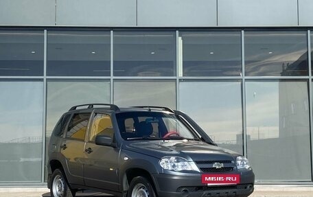Chevrolet Niva I рестайлинг, 2015 год, 599 000 рублей, 2 фотография