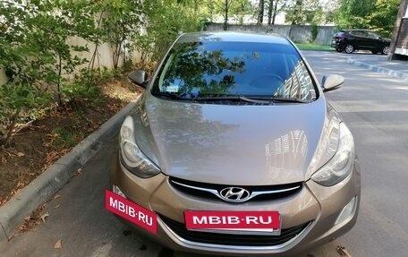 Hyundai Elantra V, 2012 год, 950 000 рублей, 5 фотография