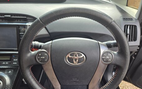 Toyota Prius, 2013 год, 1 195 000 рублей, 14 фотография